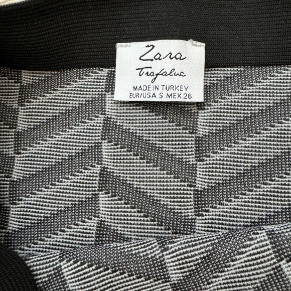 Zara jacquard skirt S - Picture 4 of 4